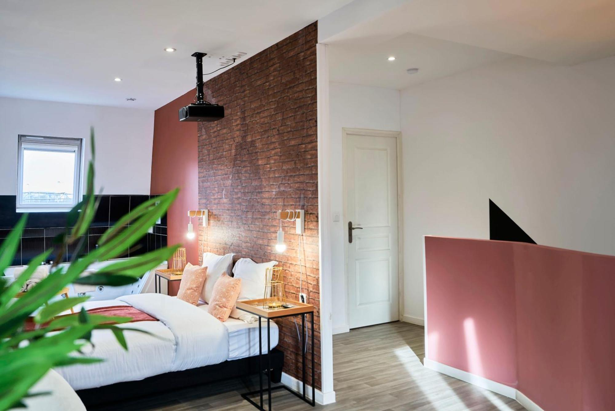 NG SuiteHome Grand Place I Balnéo Roubaix Exterior foto